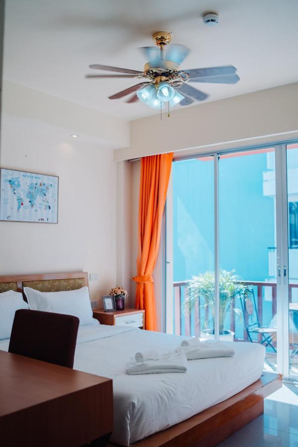 Patong Beach Side Hotel Екстериор снимка
