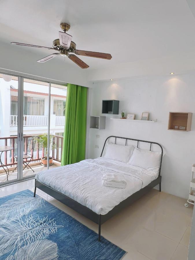 Patong Beach Side Hotel Екстериор снимка