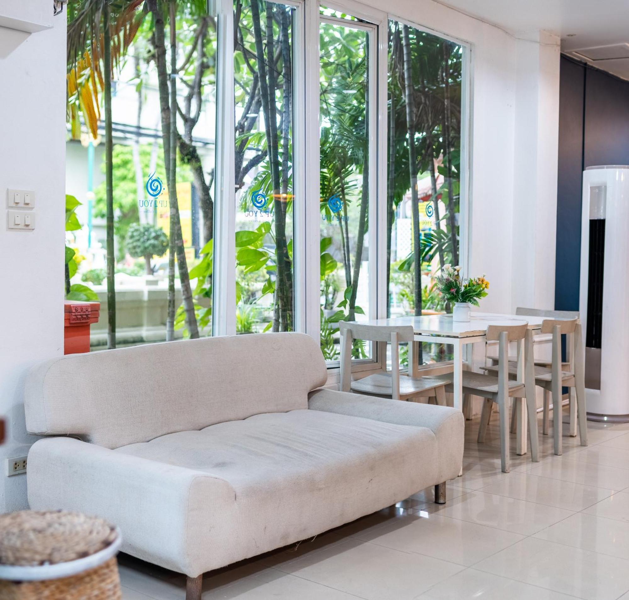 Patong Beach Side Hotel Екстериор снимка